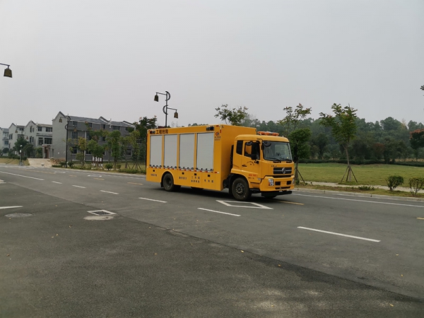 天锦救险车